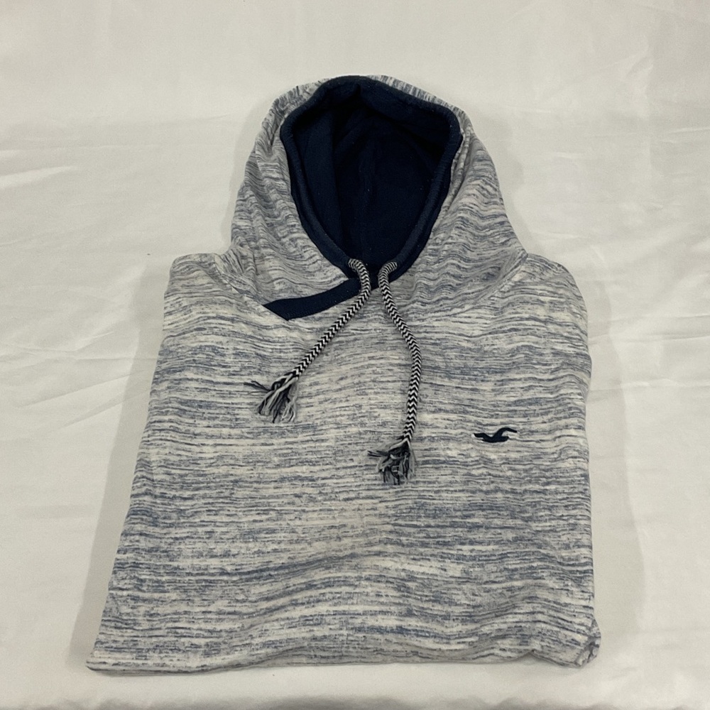 EUC Mens long sleeve HOLLISTER hoodie